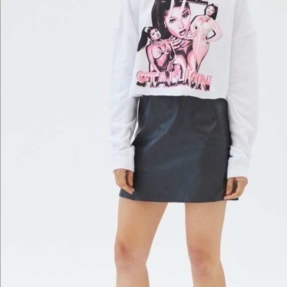 Megan Thee Stallion Crop Hoodie - Picture 2 of 6